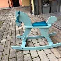 cavallino a dondolo Moulin Roty