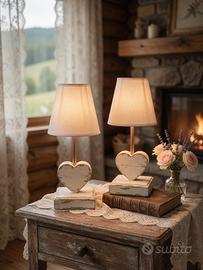 Coppia Lampade Shabby Chic con Cuore in Legno