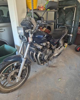 Nighthawk 650 storica