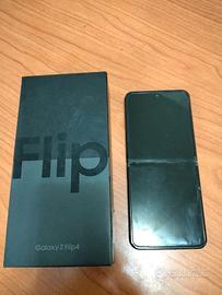 Samsung ZFlip 4 con display da sostituire
