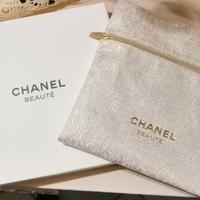 pochette make up Chanel beaute'