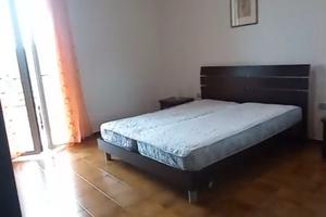 Stanza matrimoniale uso singola