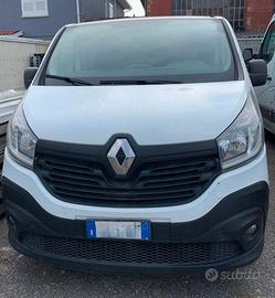 RENAULT TRAFIC 7 posti