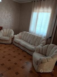 Divano 3 posti + 2 poltrone in tessuto