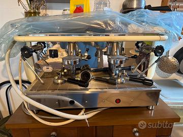 Macchina del caffé e macinino