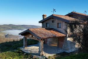 Valtrebbia, Travo privato vende