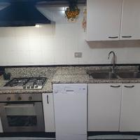 Cucina componibile top in granito bordo stondato