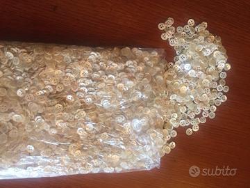 Bottoni madreperla stock - Merceria