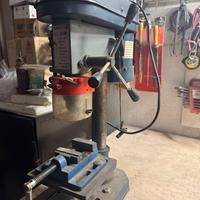 Trapano a colonna da banco usato