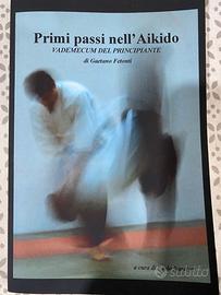 UNIFORME AIKIDO JUDO KARATE + LIBRO