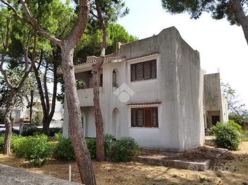 VILLA SINGOLA A PULSANO