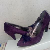 tacchi viola in camoscio