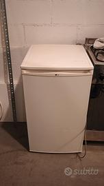 Frigorifero sotto mobile 