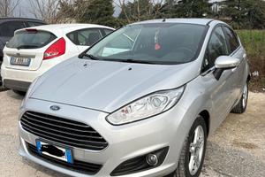 Ford fiesta 1.5 tdci SI NEOPATENTATI