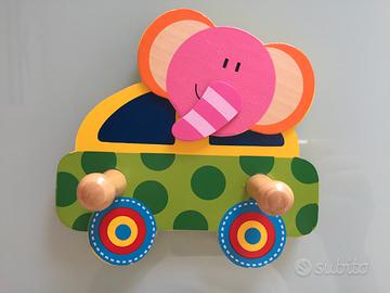 Appendiabiti cameretta