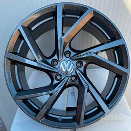 CERCHI IN LEGA AUDI A3 - GOLF R18"