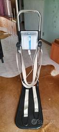 Pedana massaggiante con cinghie