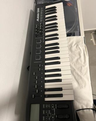 Alesis qx49