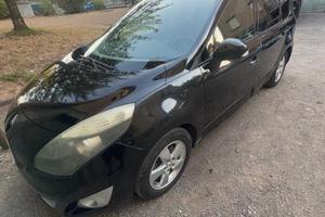 Renault Grand scenic 7 posti 2011