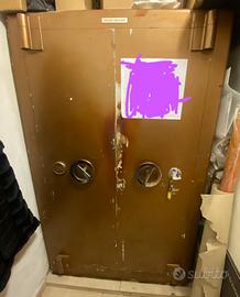 Cassaforte doppia anta