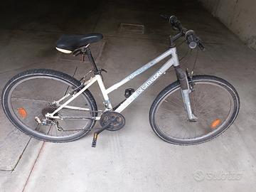 Bicicletta mountain bike Decathlon Rockrider