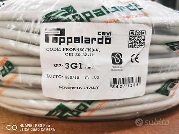 cavo elettrico grigio 