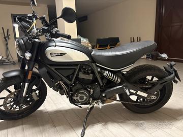 Ducati scumbler