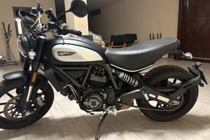 Ducati scumbler