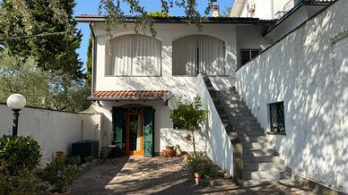 CASA SEMINDIPENDENTE A CESENA