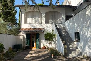 CASA SEMINDIPENDENTE A CESENA