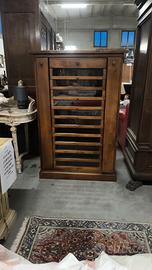 cassettiera in arte povera