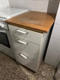 Cassettiera da cucina 