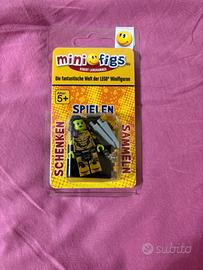 lego minifigure