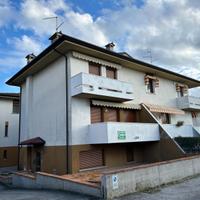 VILLASCHIERA TRICAMERE CON SCOPERTO DI PROPRIETà!