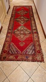 SPLENDIDA PASSATOIA ORIENTALE A MOTIVI TRIBALI