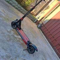 Monopattino elettrico Kugoo Kirin M4