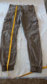 Pantaloni uomo tasche laterali marroncino 