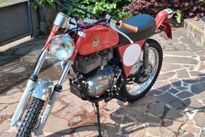 moto Benelli Leoncino 125