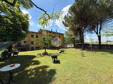 3 LOCALI A VALEGGIO SUL MINCIO