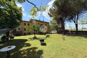 3 LOCALI A VALEGGIO SUL MINCIO