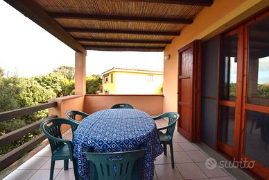 Trilocale climatizzato con veranda e posto auto