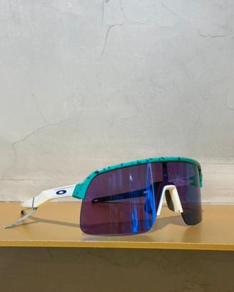 Oakley sutro lite
