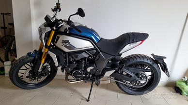 Moto cf 700 heritage
