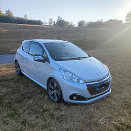  Peugeot 208 GTI 