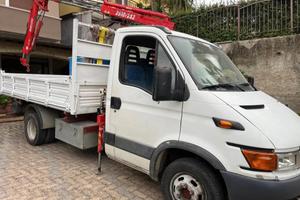 Iveco daily Ribaltabile con gru