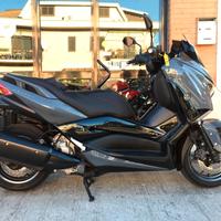 Yamaha X-Max 300 TECH MAX 2022 - FINANZIAMENTI