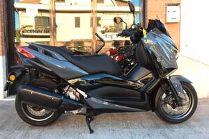 Yamaha X-Max 300 TECH MAX 2022 - FINANZIAMENTI