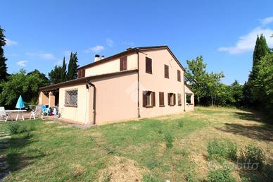 VILLA SINGOLA A RONCOFREDDO