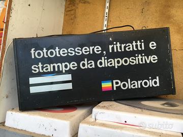 Insegna luminosa POLAROID fototessera