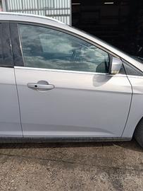 Porta anteriore dx FORD FOCUS anno 2011 SW 1.6 mot